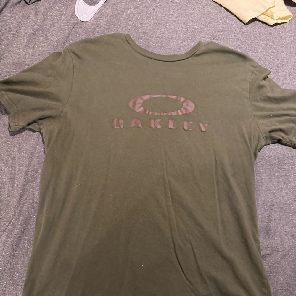 Oakley shirt